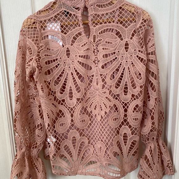 G By Giuliana Black Label Lace Blouse NWT Size XS Pink Bell Sleeve Floral Cami - Picture 6 of 8